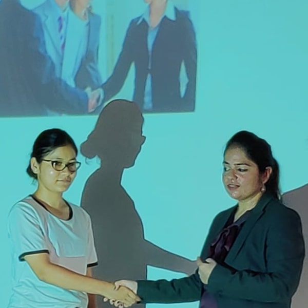 Body Language Course Noida